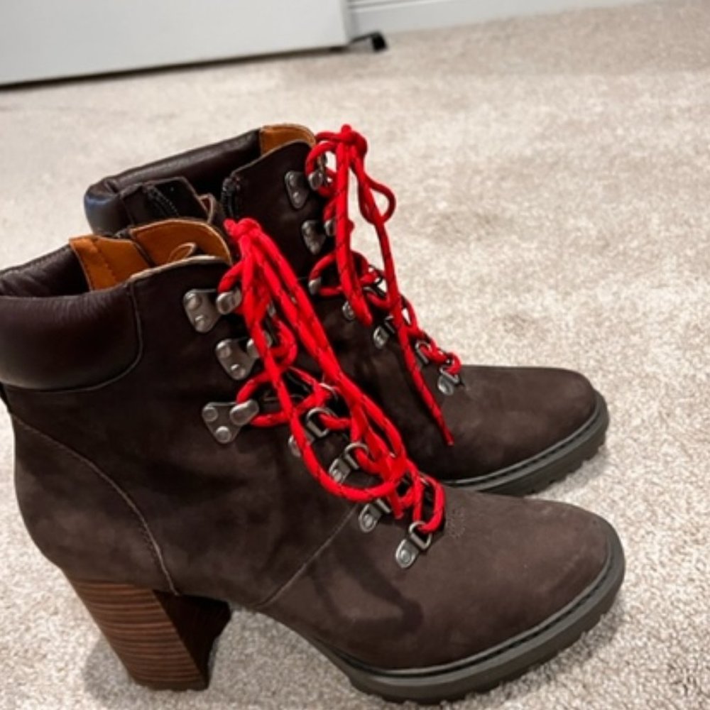 Lucky Brand brown suede boot